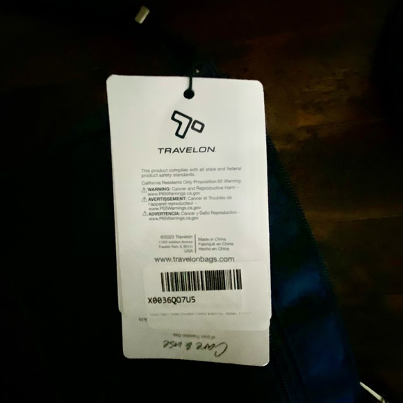 New Travelon navy crossbody - Picture 7 of 7
